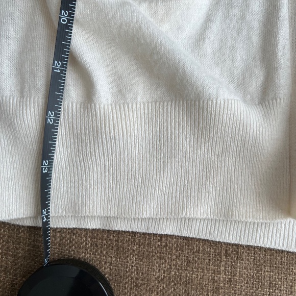 Ann Taylor White/Cream Long Sleeve Cardigan Sweater w/ Buttons & Pockets Size XS - Picture 9 of 11